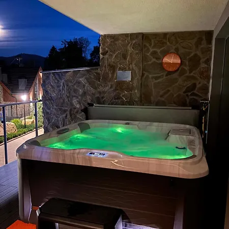 Kras - Premium Rubin 112f Z Prywatnym Jacuzzi Apartment *